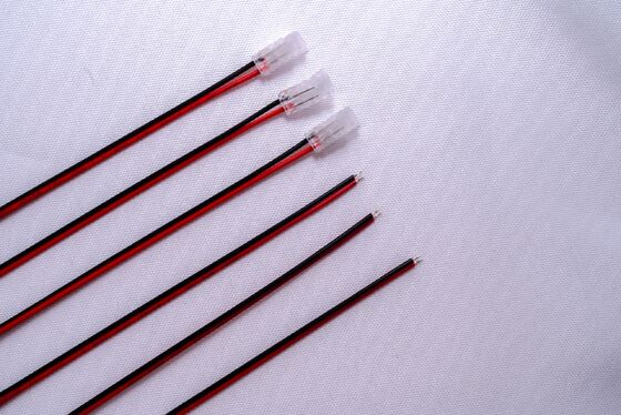 Flammschutzfähiger, korrosionsschutzfähiger 2-Pin-COB-LED-Streifenanschluss mit 16AWG-Drahtunterstützung