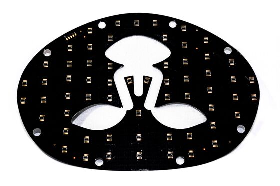 Präzisions-SMT & flexible Leiterplattenfertigung für fortschrittliche LED-Beleuchtung Maskenpanel Zuverlässige LED-Schönheitsmasken-Leiterplatte Gewährleistung stabiler Leistung Medizinische Zertifizierung IATF16949 GB/T SMT